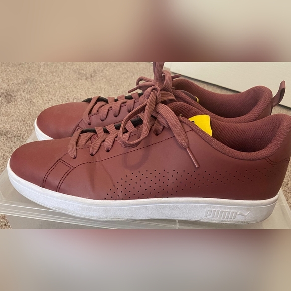 Beautiful puma sneakers - Picture 2 of 3